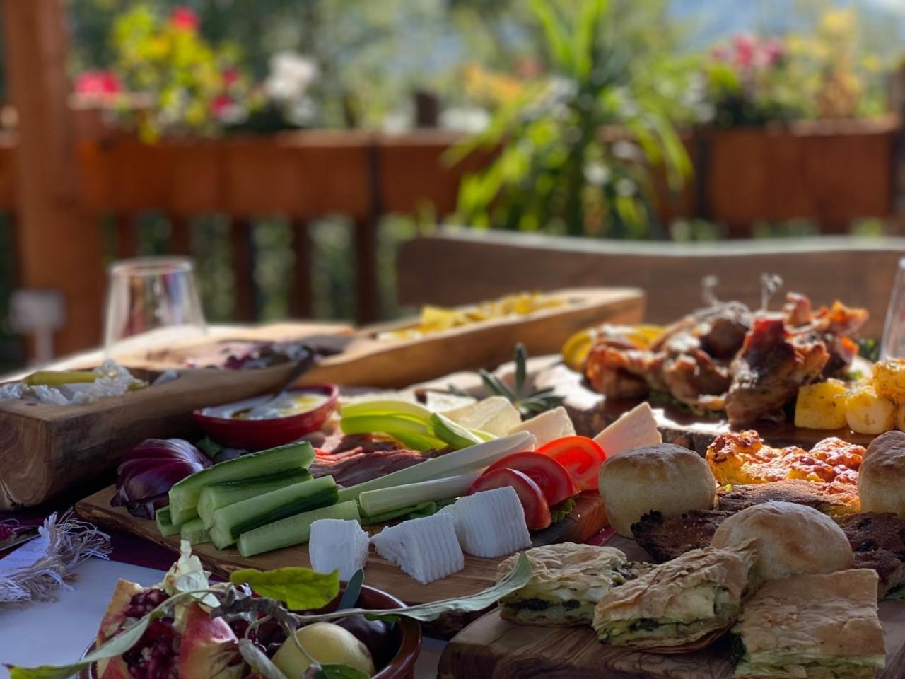 Hotel Restaurant Natyra E Qete Lezhe Luaran gambar
